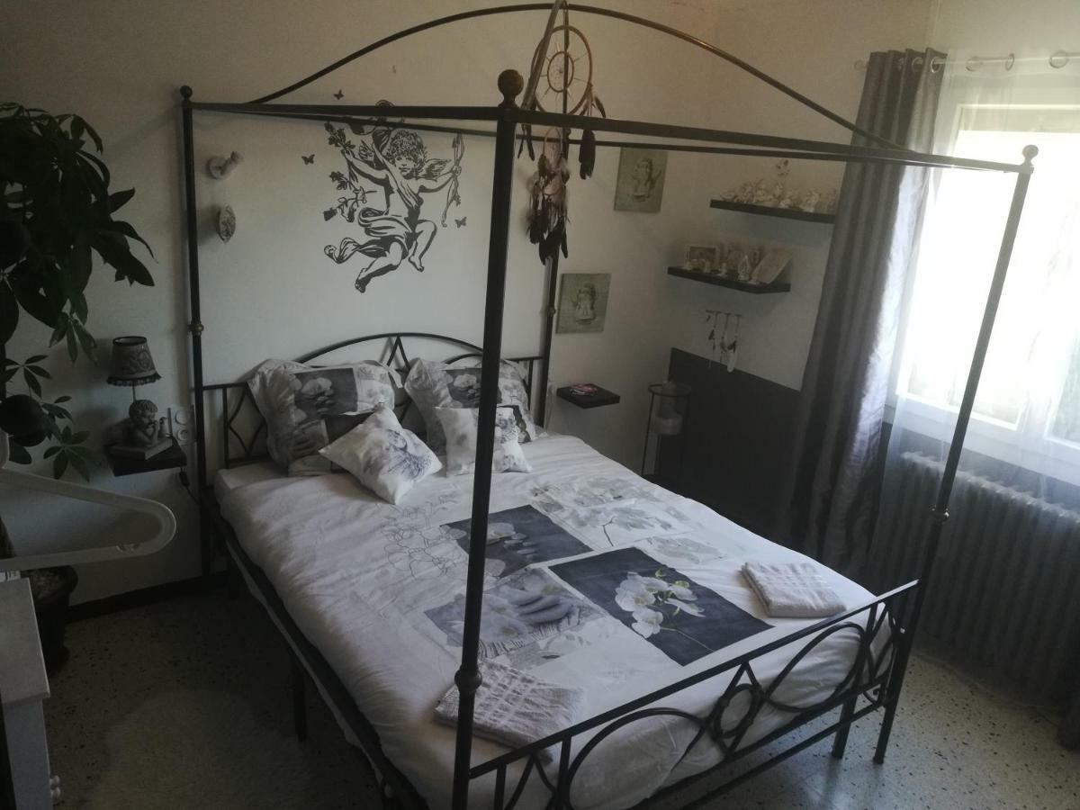Chez Chris Et Greg Apartment Uchaud Ngoại thất bức ảnh
